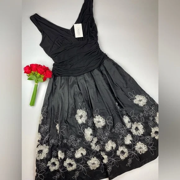 Dressbarn Collection Black & White Vintage Midi Floral Dress - Picture 1 of 8